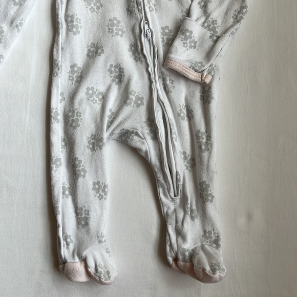 Bundle of 3 Cloud Island/ Carter’s Cotton Sleepers Size Newborn - Picture 12 of 14